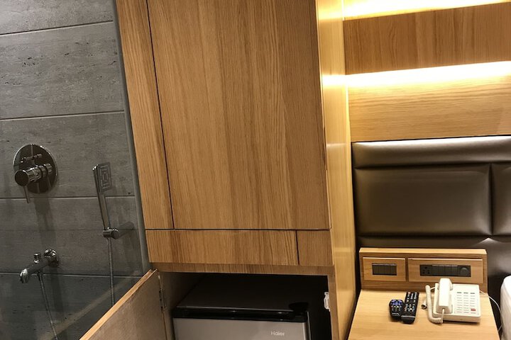 Room 46 of 110