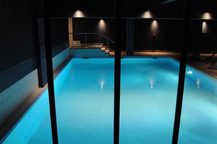 Hotel Pool