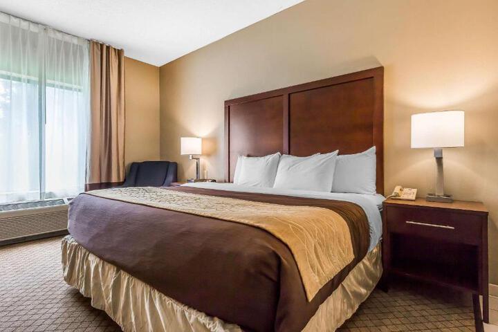Standard | King Bed (6 of 22)