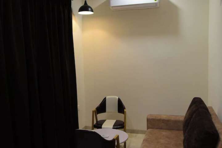 Room 70 of 112