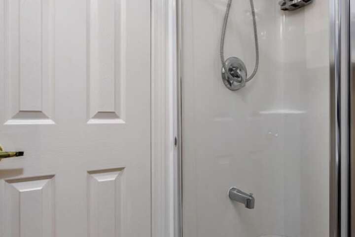 Room 124 of 148