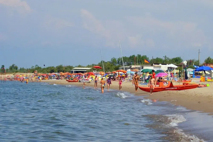Beach 9 of 14