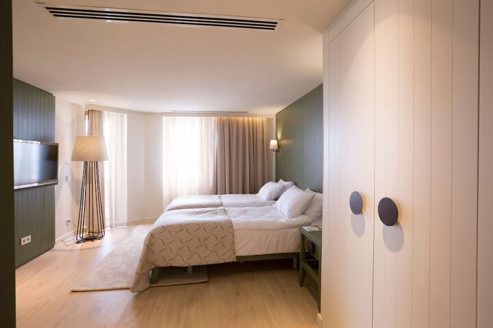 Room 21 of 167