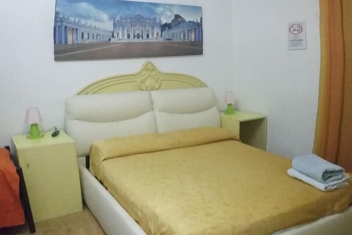 Room 5 of 20