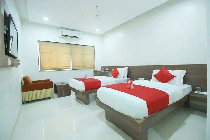 Room 4 of 14