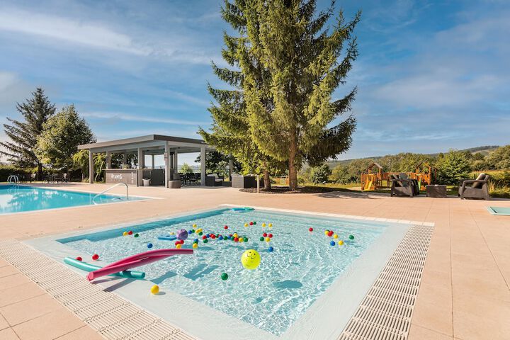 Pool 69 of 139