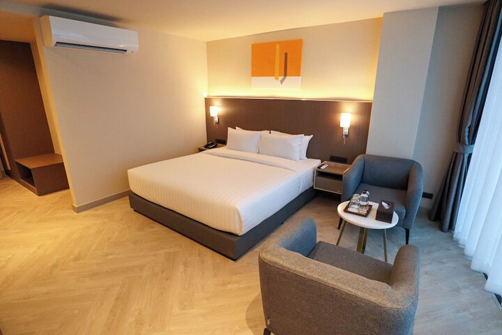 Room 14 of 103