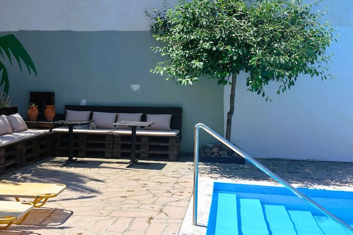 Pool 38 of 56