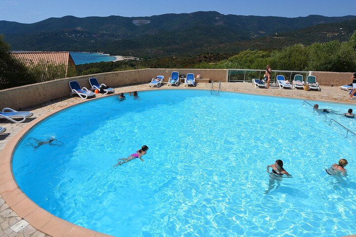 Pool 41 of 82