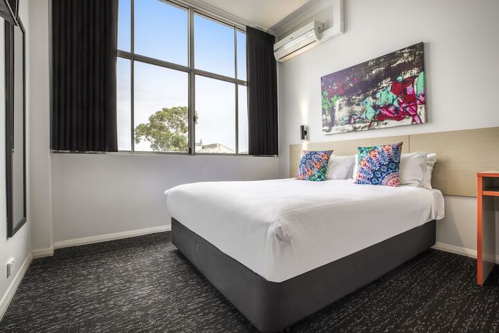 Room 8 of 41