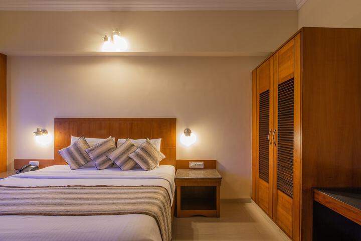 Room 17 of 52