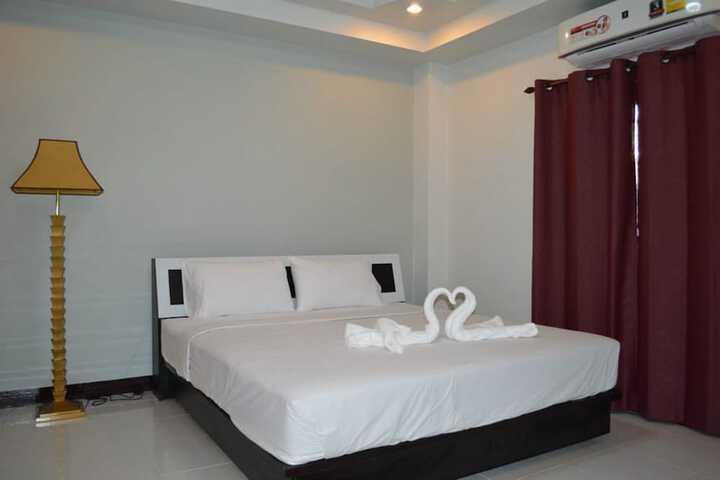 Room 6 of 38