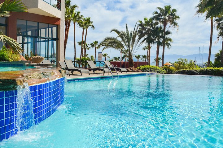 Hotel with Pool