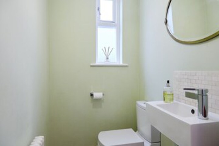 Room 2 of 17