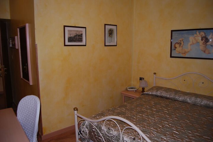Room 49 of 90