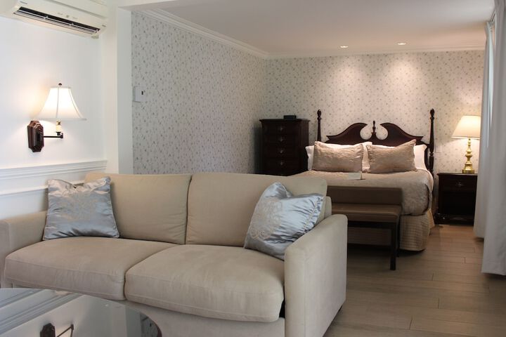 Room 16 of 164