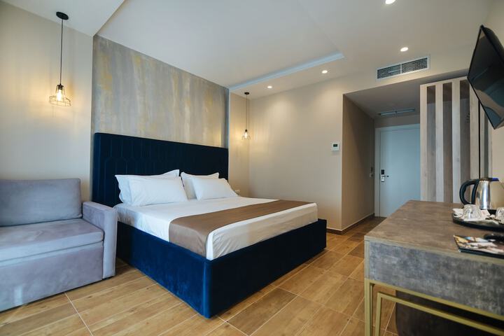 Room 10 of 54