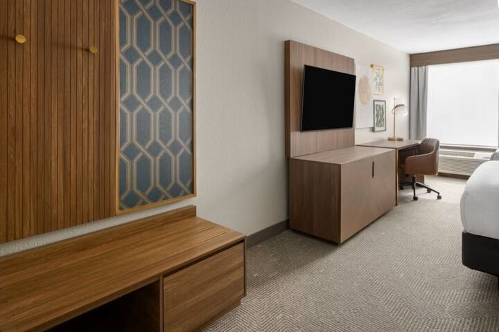 Room 9 of 70