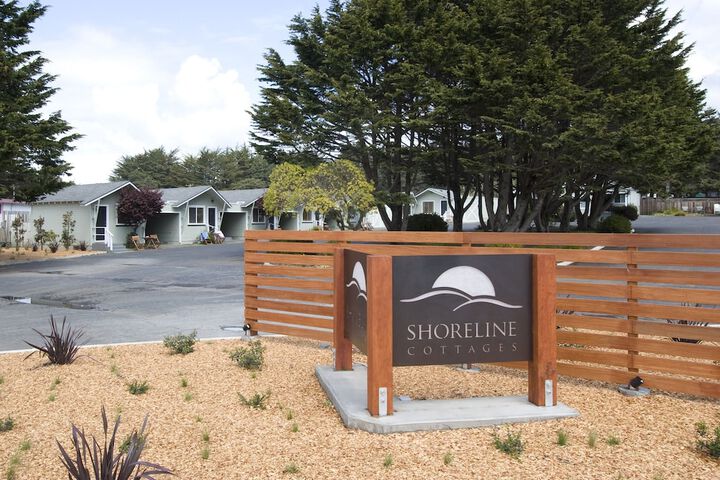 Shoreline Cottages in Fort Bragg, CA