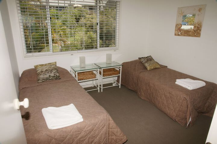 Room 3 of 79