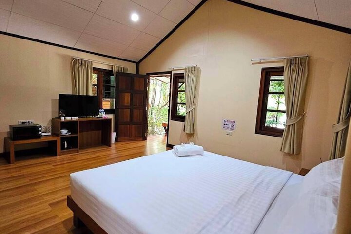 Room 30 of 68