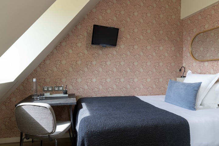 Room 10 of 52