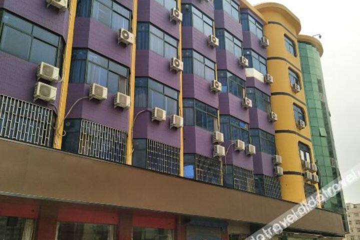 Hotel 4 of 12