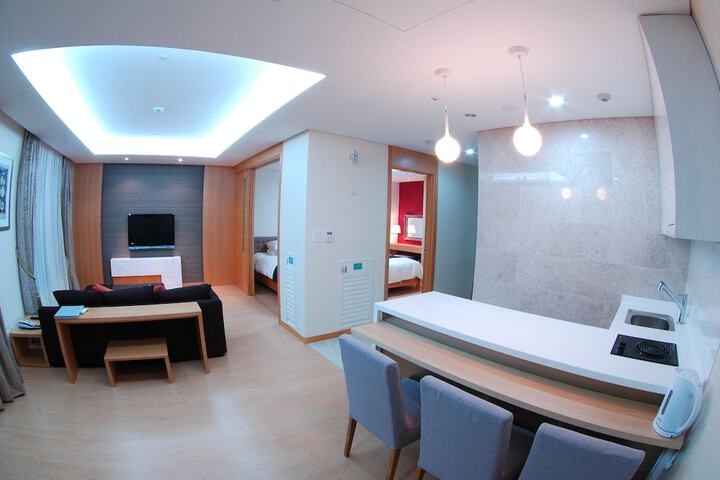 Room 6 of 51