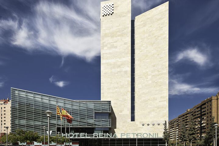 Hotel 32 of 33