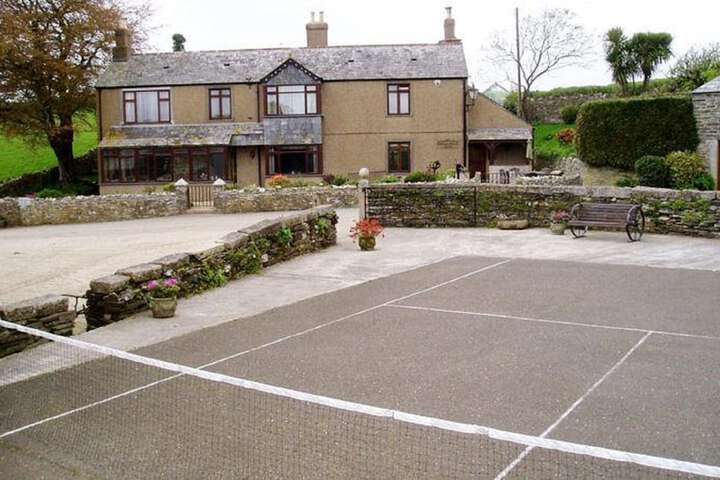 Tennis court