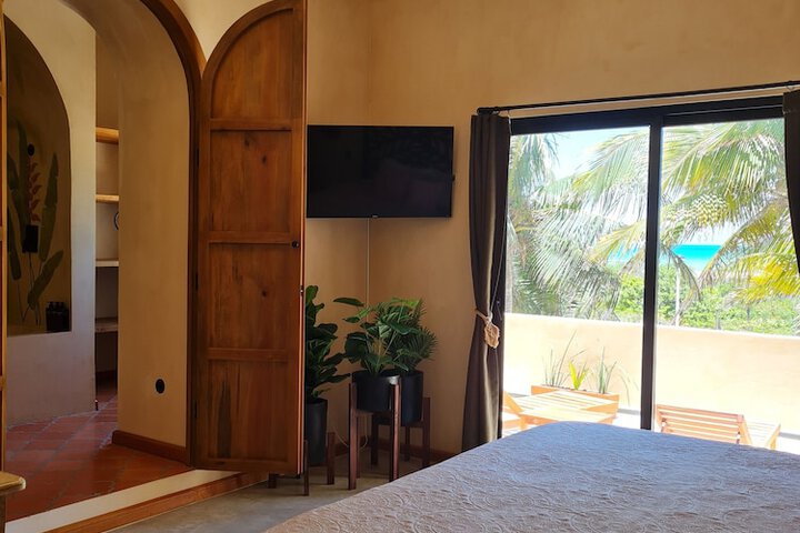 Room 2 of 23