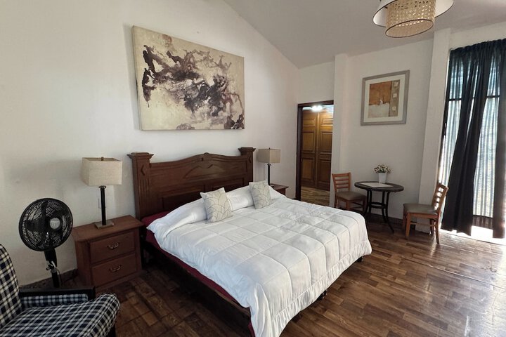 Room 25 of 49