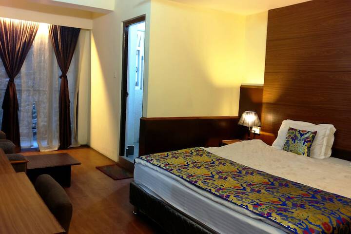 Room 12 of 61