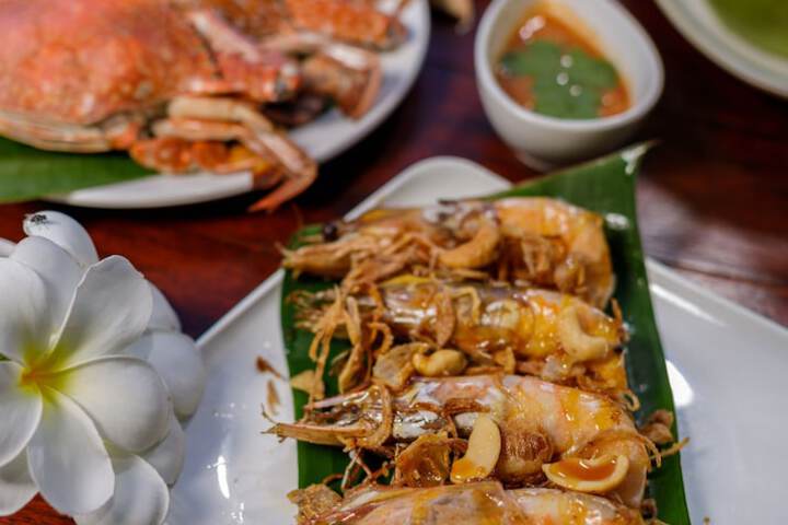 Dining 43 of 77