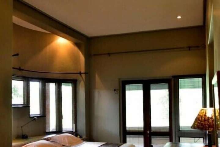Room 11 of 22