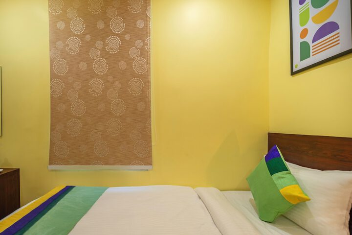 Room 16 of 34