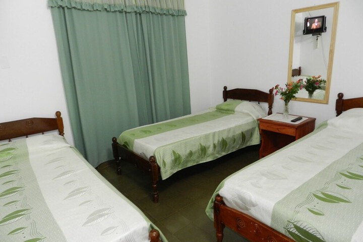 Room 4 of 35