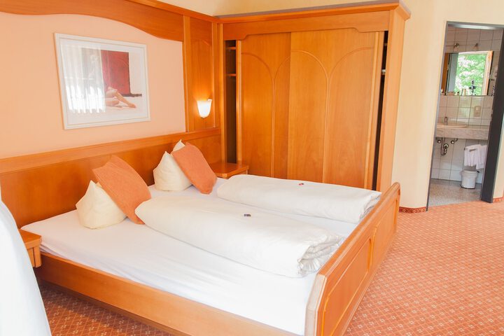 Room 10 of 50
