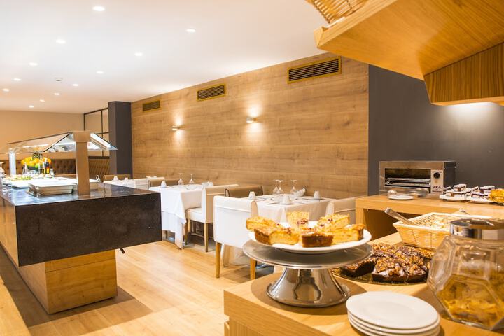 Breakfast buffet