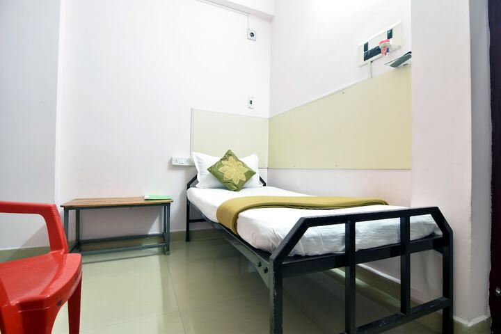 Room 10 of 53