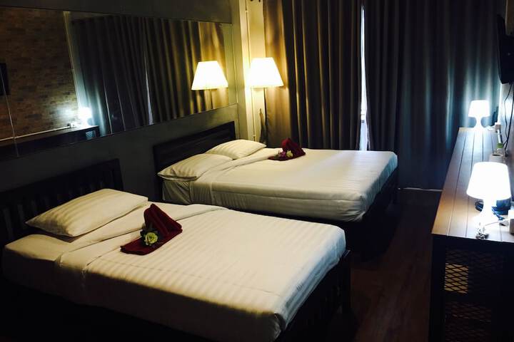 Room 22 of 37