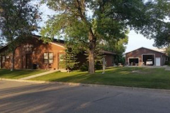 Hotel Exterior 10 of 39