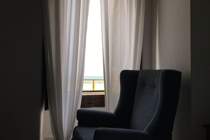 Room 34 of 83