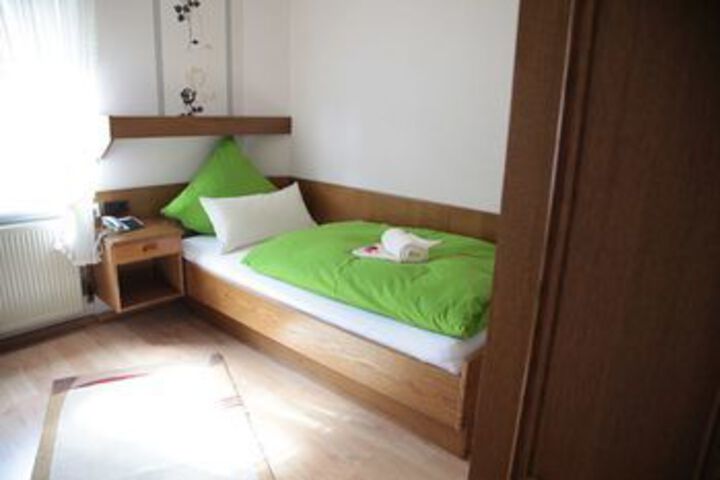 Room 20 of 35