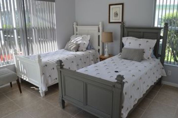 Room 6 of 20