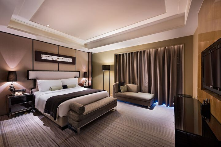 Room 14 of 49