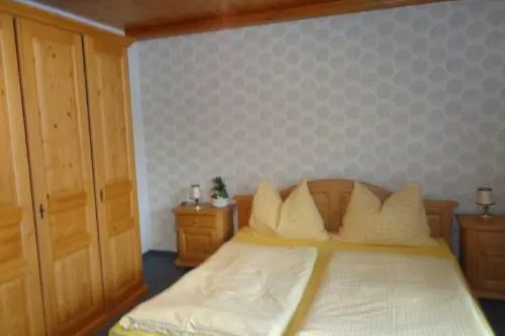 Room 3 of 15