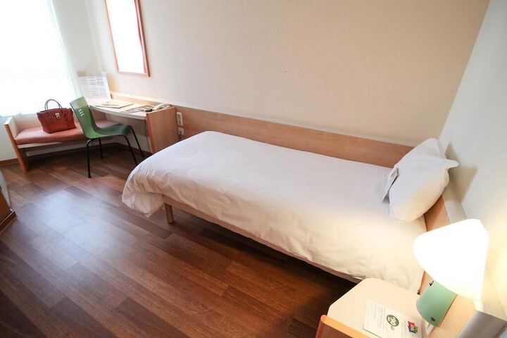 Room 3 of 31