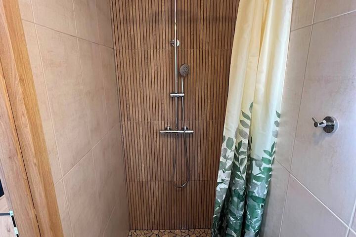 Room 62 of 91
