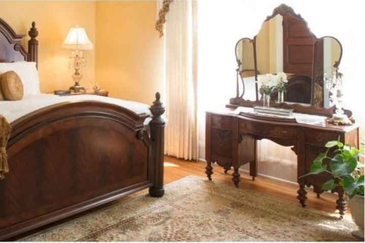 Room 4 of 61